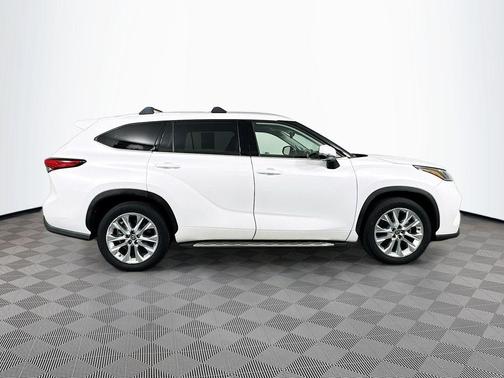 2022 Toyota Highlander Limited