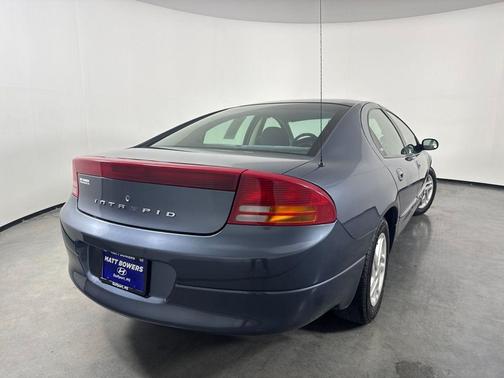 Blue 2001 Dodge Intrepid SE
