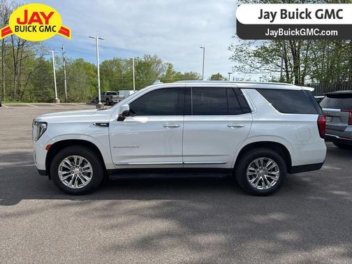 White Frost Tri-Coat 2021 GMC Yukon SLT