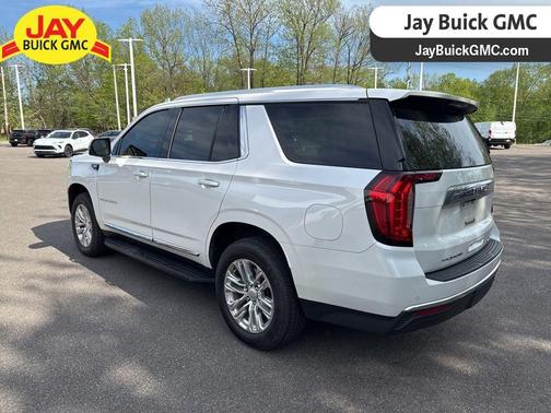 White Frost Tri-Coat 2021 GMC Yukon SLT
