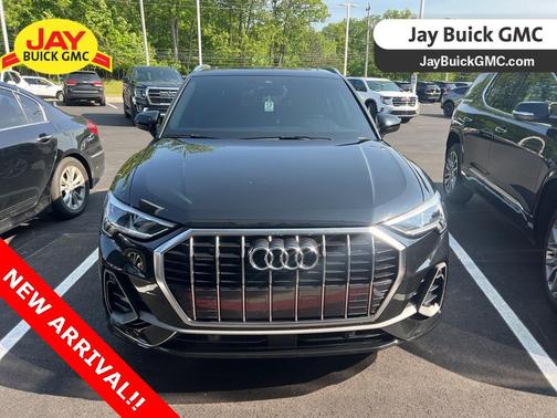 2022 Audi Q3 45 S line Premium