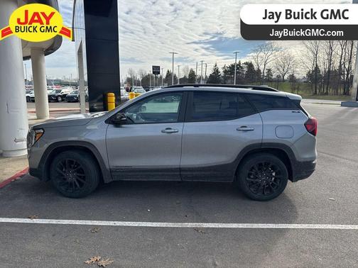 Sterling 2024 GMC Terrain SLE