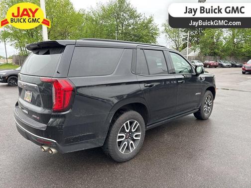 Onyx Black 2023 GMC Yukon AT4