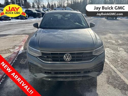 2022 Volkswagen Tiguan 2.0T SE R-Line Black