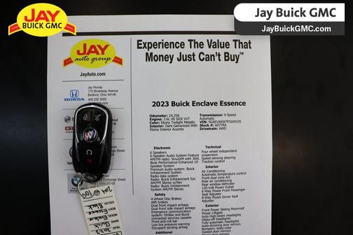 2023 Buick Enclave Essence