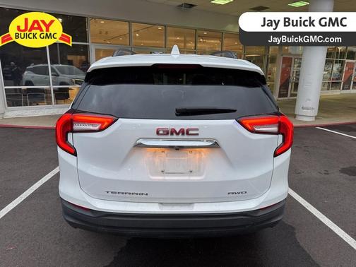 2022 GMC Terrain SLE