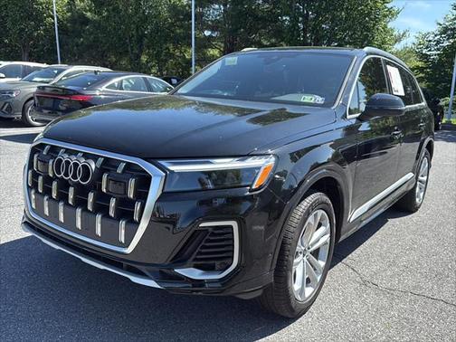 2025 Audi Q7 Premium 45 TFSI quattro Tiptronic