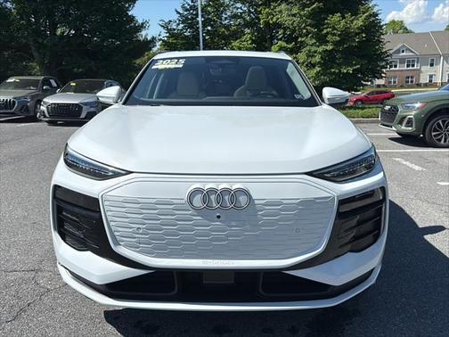 2025 Audi Q6 e-tron Premium Plus quattro