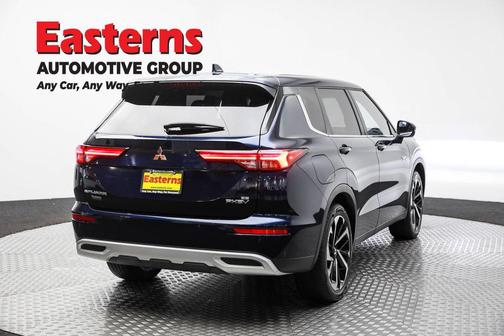 2023 Mitsubishi Outlander PHEV SE S-AWC