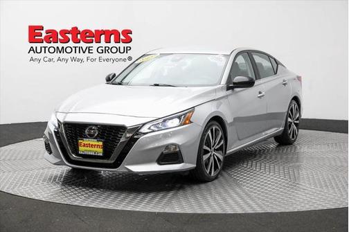 2022 Nissan Altima SR FWD