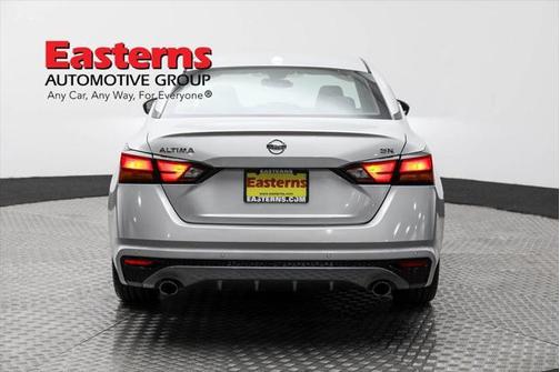 2022 Nissan Altima SR FWD