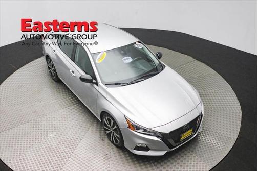 2022 Nissan Altima SR FWD