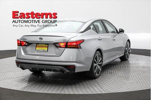 2022 Nissan Altima SR FWD