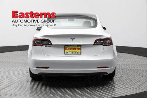 2022 Tesla Model 3 Standard Range