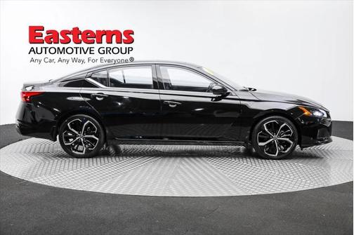 2023 Nissan Altima SR FWD