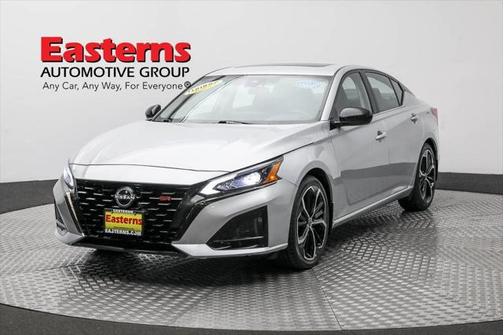 2023 Nissan Altima SR FWD
