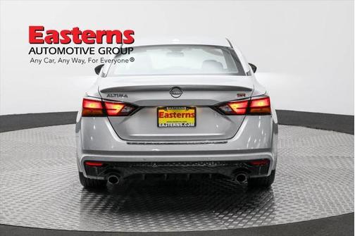 2023 Nissan Altima SR FWD