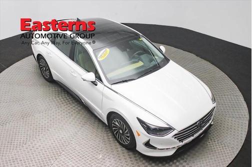 2022 Hyundai SONATA Hybrid Limited