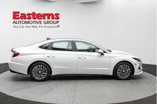 2022 Hyundai SONATA Hybrid Limited