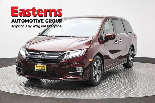Deep Scarlet Pearl 2018 Honda Odyssey Touring