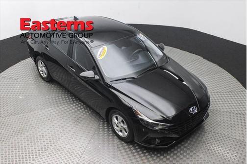 2023 Hyundai ELANTRA SE