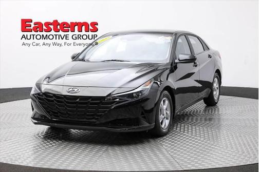 2023 Hyundai ELANTRA SE