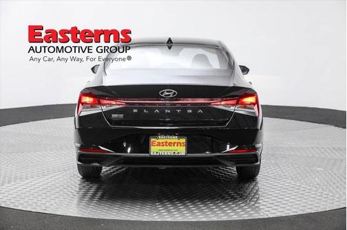 2023 Hyundai ELANTRA SE