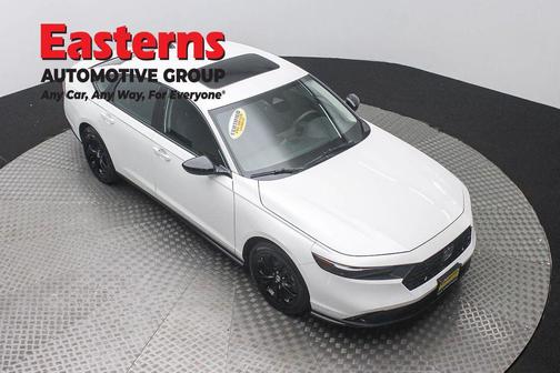 Platinum White Pearl 2025 Honda Accord SE