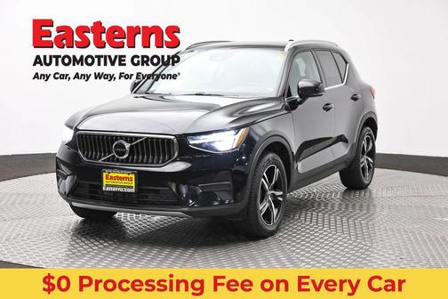 Onyx Black Metallic 2024 Volvo XC40 B5 Core