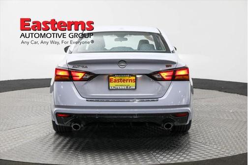 2023 Nissan Altima SR FWD