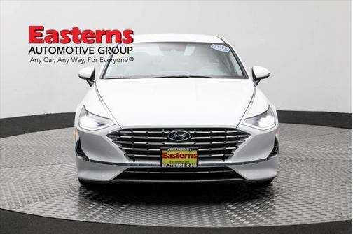 2022 Hyundai SONATA Hybrid Base