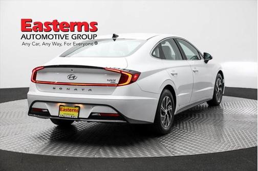 2022 Hyundai SONATA Hybrid Base