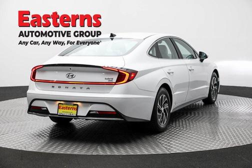2022 Hyundai SONATA Hybrid Base