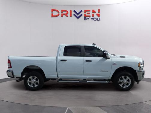 2023 RAM 2500 Big Horn Crew Cab 4x4 6'4' Box