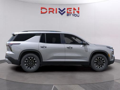 Sterling Gray Metallic 2026 Chevrolet Traverse AWD Z71