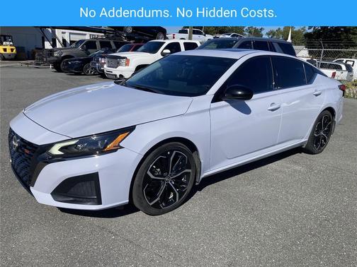 2023 Nissan Altima SR FWD
