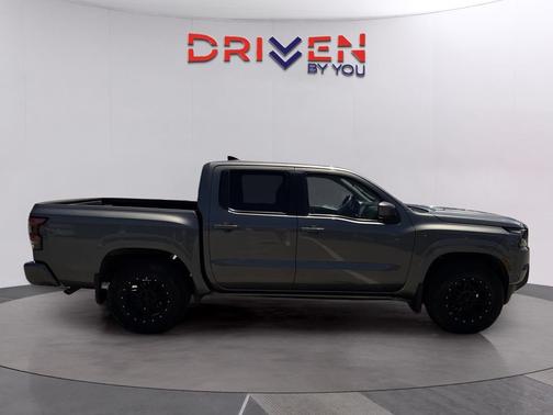Gun Metallic 2022 Nissan Frontier SV