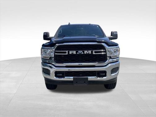 2024 RAM 2500 Tradesman Crew Cab 4x4 6'4' Box