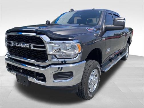 2024 RAM 2500 Tradesman Crew Cab 4x4 6'4' Box
