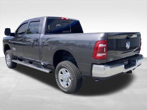 2024 RAM 2500 Tradesman Crew Cab 4x4 6'4' Box