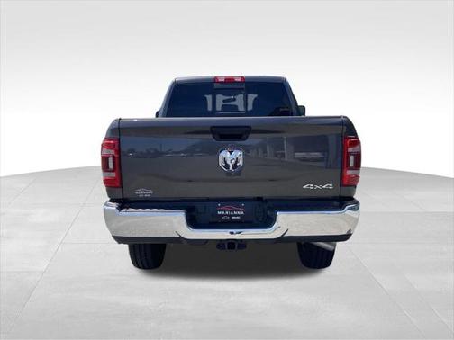 2024 RAM 2500 Tradesman Crew Cab 4x4 6'4' Box