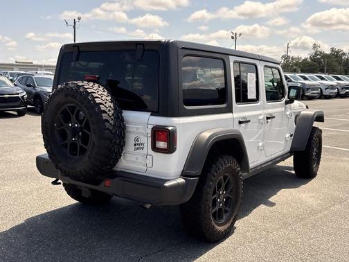 Bright White Clearcoat 2025 Jeep Wrangler Willys