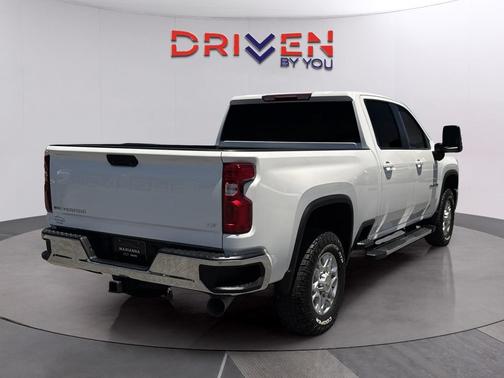 Summit White 2025 Chevrolet Silverado 2500 LT