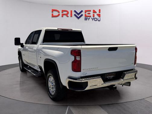 Summit White 2025 Chevrolet Silverado 2500 LT