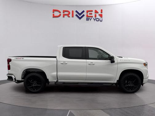 Summit White 2026 Chevrolet Silverado 1500 RST