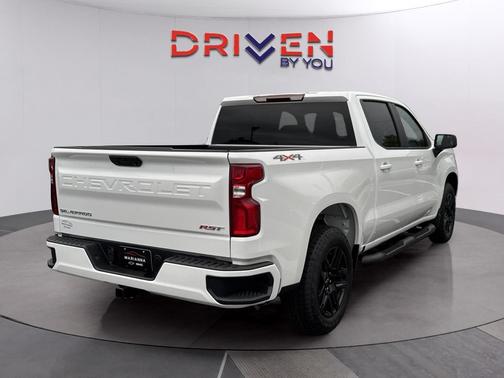 Summit White 2026 Chevrolet Silverado 1500 RST