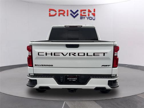 Summit White 2022 Chevrolet Silverado 1500 RST