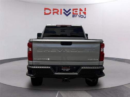 Sterling Gray Metallic 2026 Chevrolet Silverado 2500 Custom