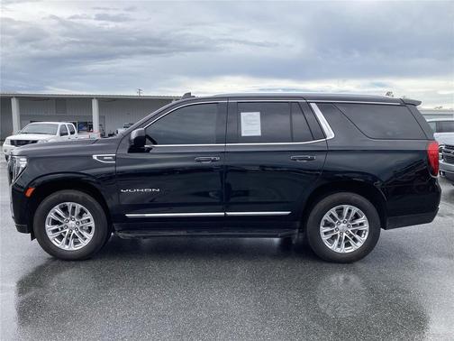 2023 GMC Yukon SLT
