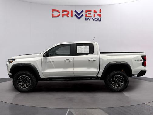 Summit White 2023 Chevrolet Colorado ZR2